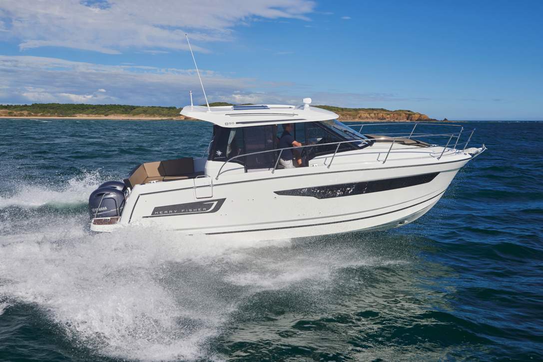 Jeanneau Merry Fisher 895 HB Exterior - 53.JPG