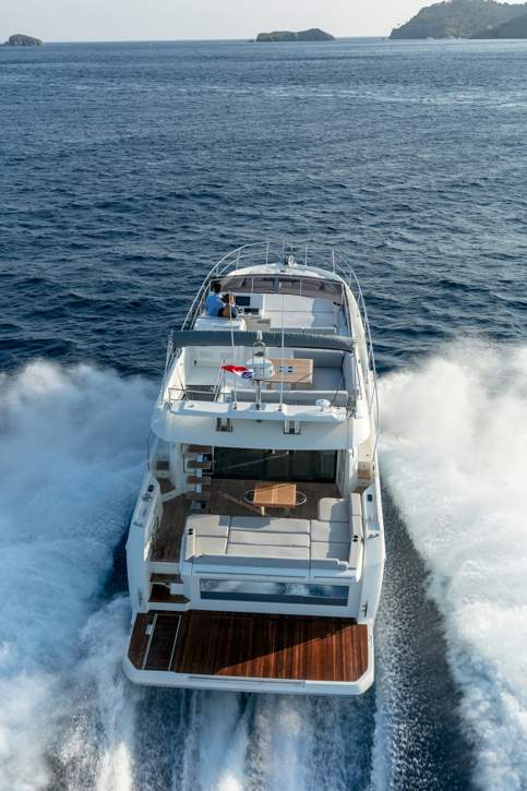 Prestige 590 Flybridge Exterior - 2.JPG