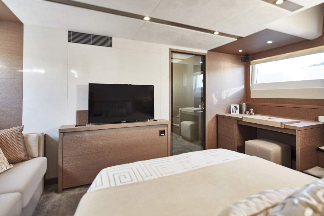 Prestige 630 S Interior - 21.JPG