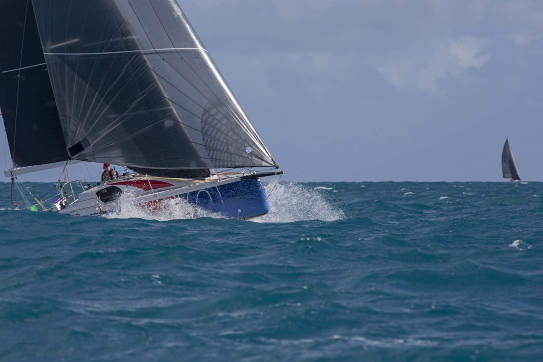 Jeanneau Sun Fast 3300 Exterior - 15.JPG