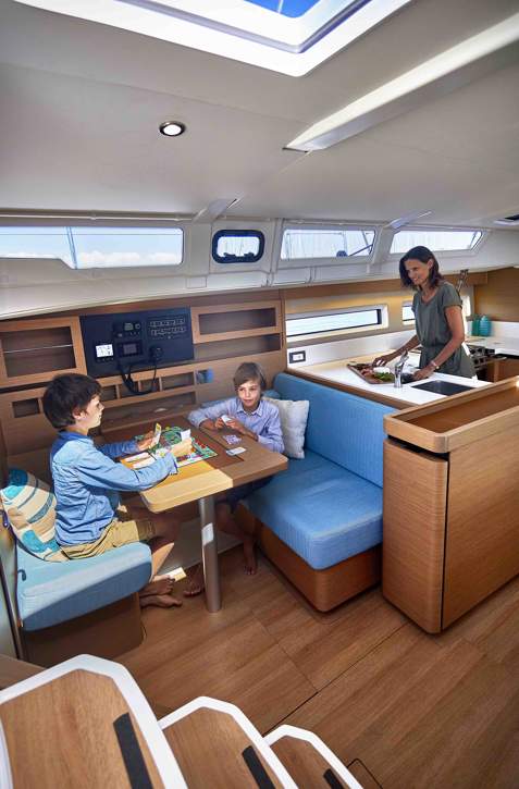 Jeanneau Sun Odyssey 490 Interior - 17.JPG