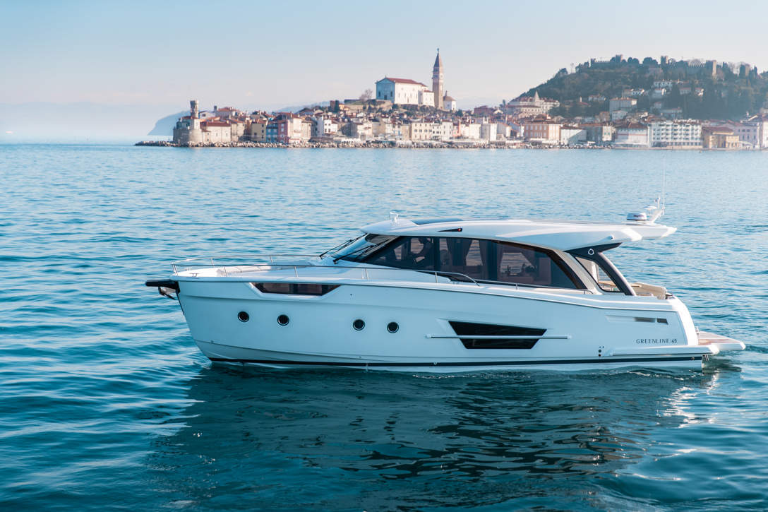 GL45COUPE Hybrid Ex Highres 20