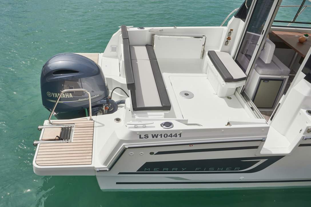 Jeanneau Merry Fisher 795 Serie 2 HB Exterior - 30.JPG