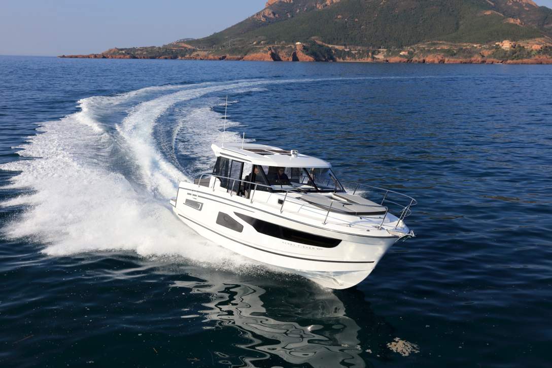 Jeanneau Merry Fisher 1095 HB Exterior - 18.JPG