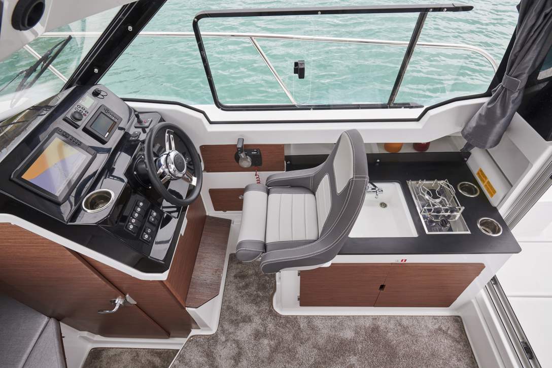 Jeanneau Merry Fisher 795 Serie 2 HB Interior - 12.JPG