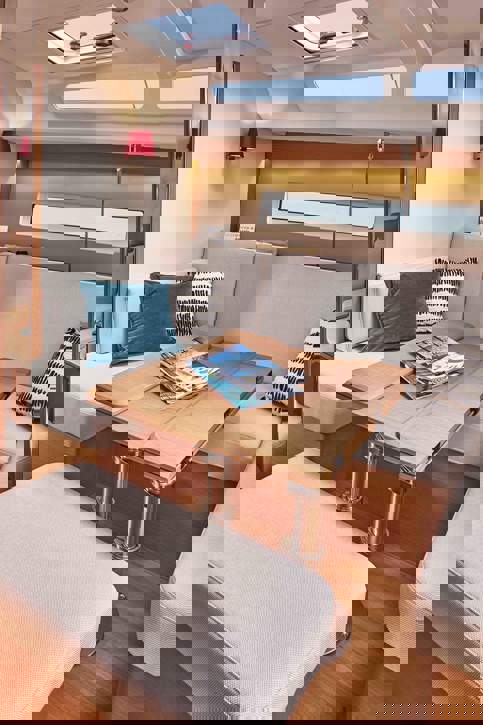 Jeanneau Sun Odyssey 440 Interior - 6.JPG