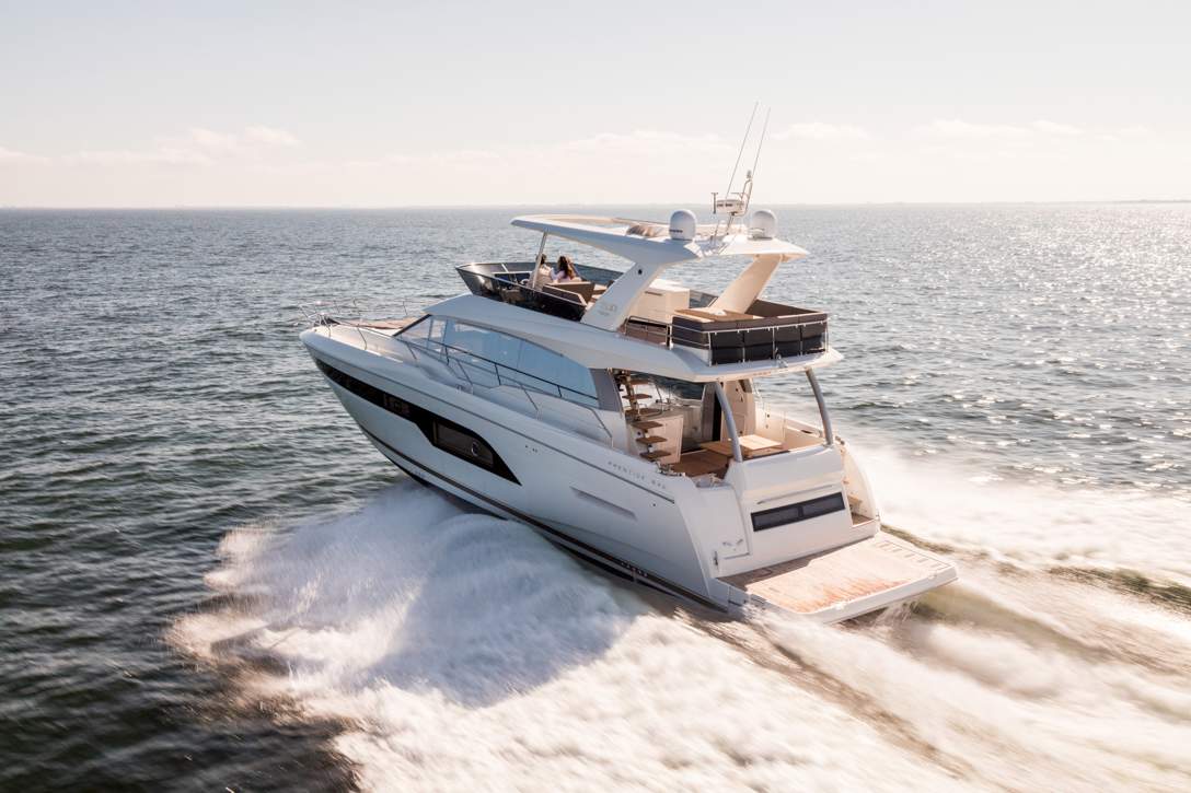 Prestige 630 Flybridge Exterior - 54.JPG