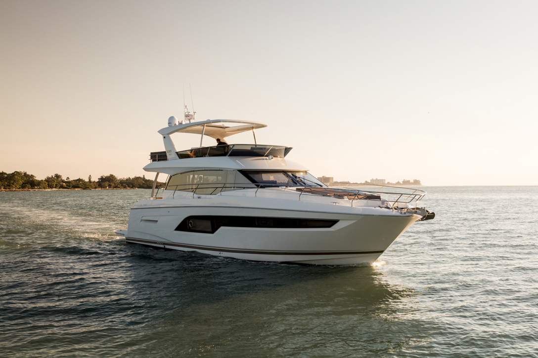 Prestige 630 Flybridge Exterior - 69.JPG