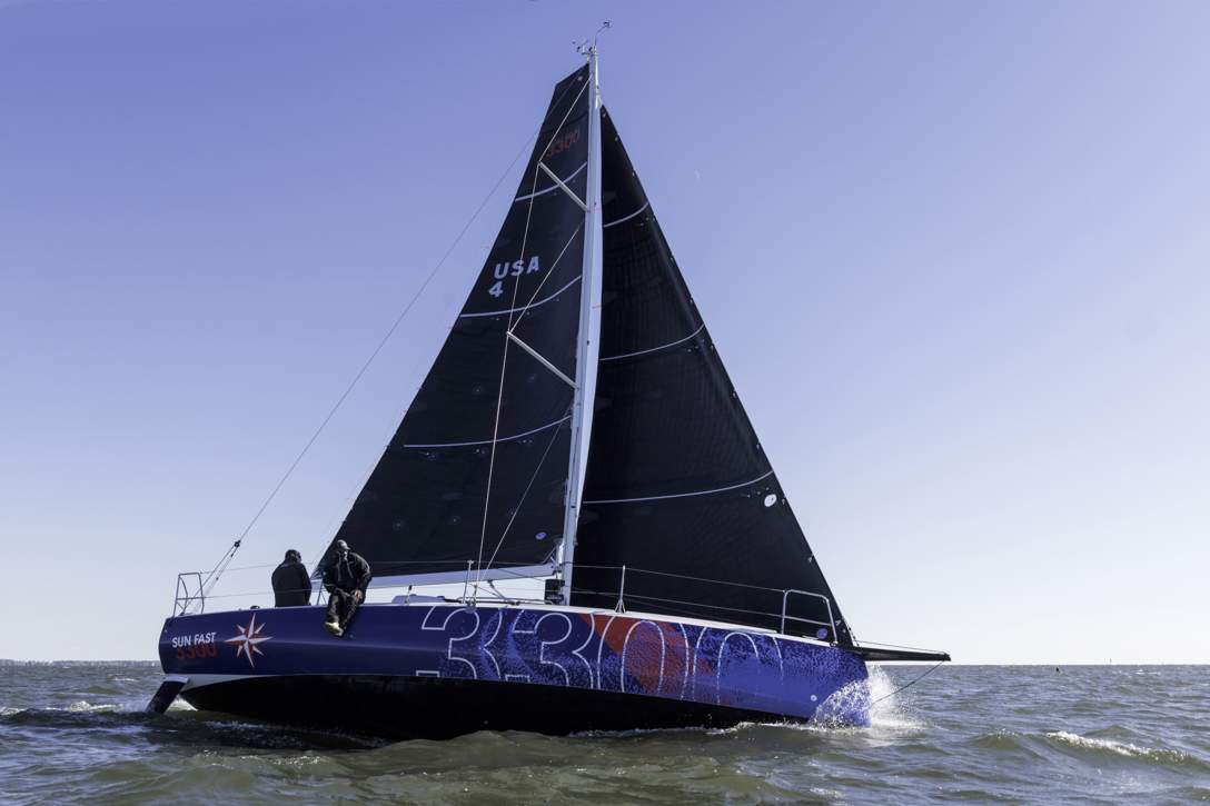 Jeanneau Sun Fast 3300 Exterior - 24.JPG