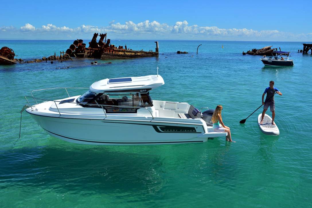 Jeanneau Merry Fisher 695 Serie 2 HB Exterior - 5.JPG