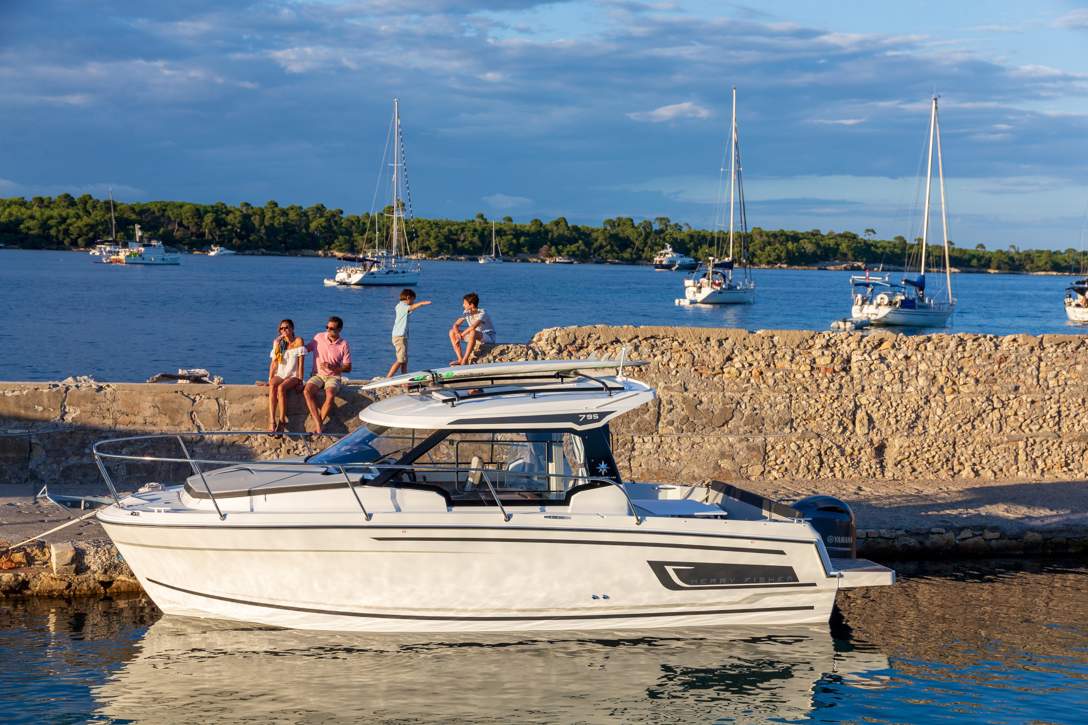 Jeanneau Merry Fisher 795 Serie 2 HB Exterior - 54.JPG