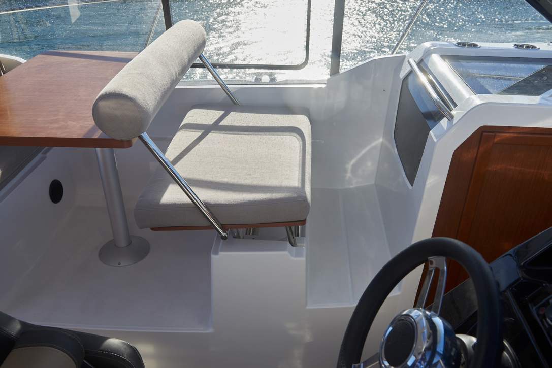 Jeanneau Merry Fisher 895 HB Interior - 18.JPG