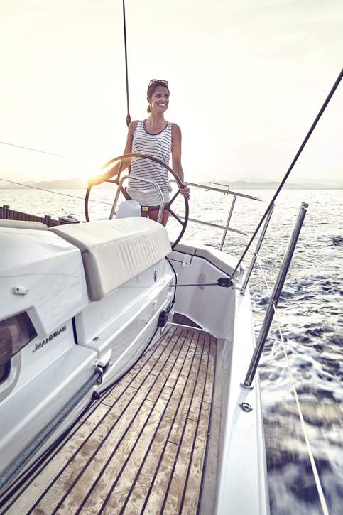 Jeanneau Sun Odyssey 490 Exterior - 2.JPG