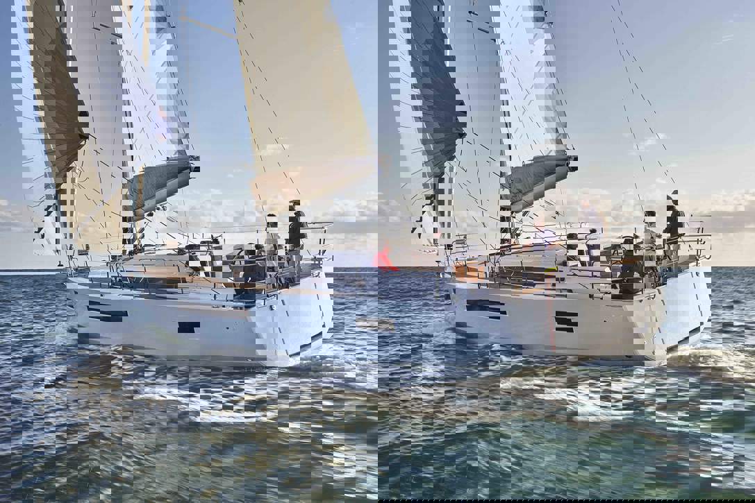 Jeanneau Sun Odyssey 490 Exterior - 27.JPG