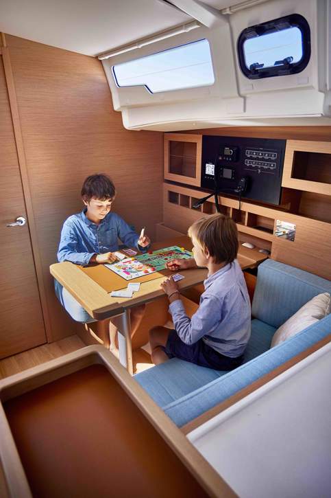 Jeanneau Sun Odyssey 490 Interior - 16.JPG