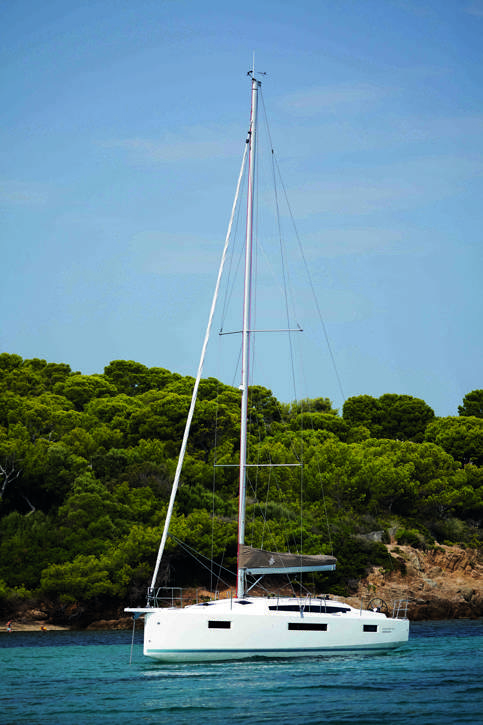 Jeanneau Sun Odyssey 410 Exterior - 10.JPG