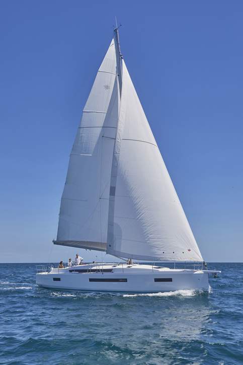 Jeanneau Sun Odyssey 490 Exterior - 85.JPG