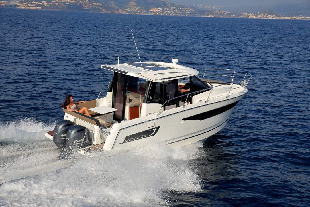 Jeanneau Merry Fisher 895 HB Exterior - 24.JPG