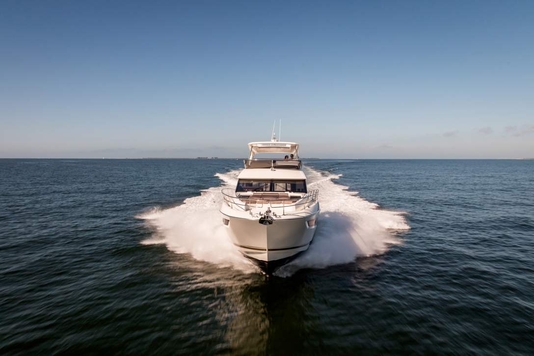 Prestige 630 Flybridge Exterior - 53.JPG
