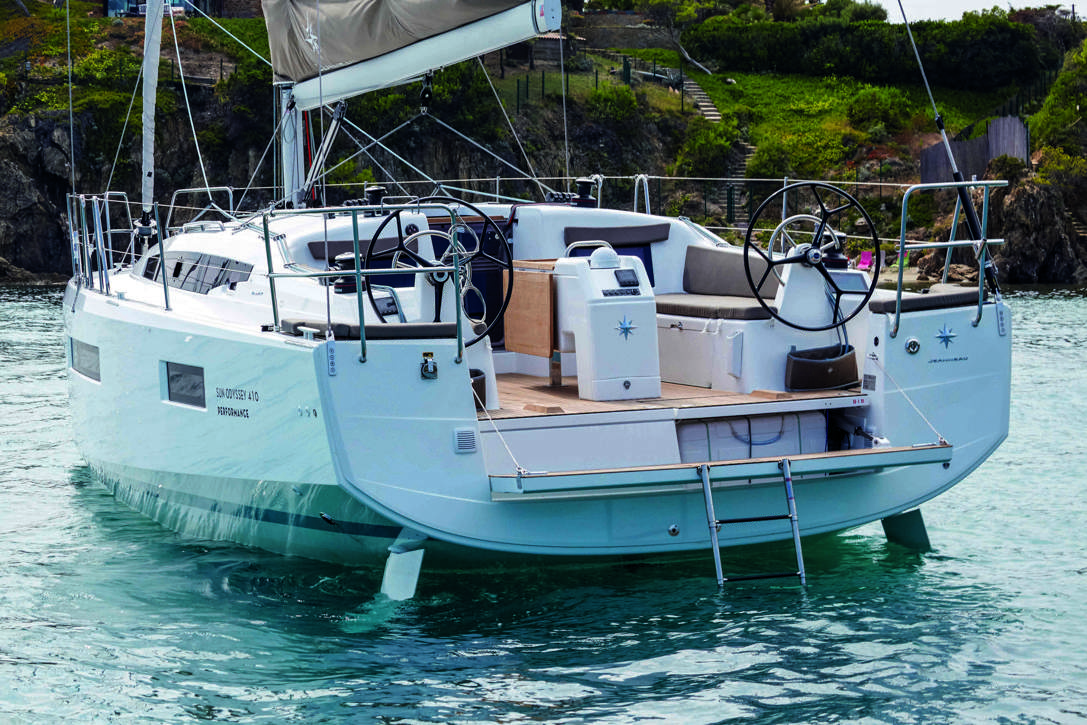Jeanneau Sun Odyssey 410 Exterior - 7.JPG