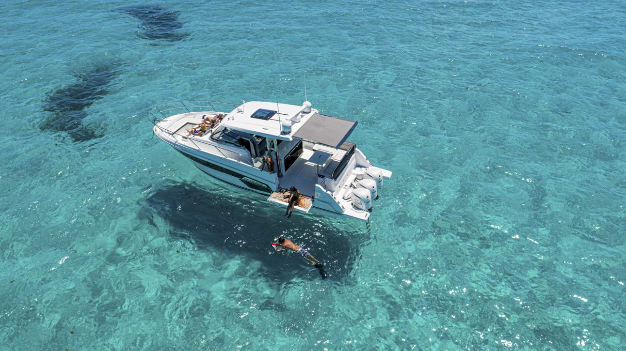 Jeanneau Cap Camarat 12.5 WA Exterior - 12.JPG