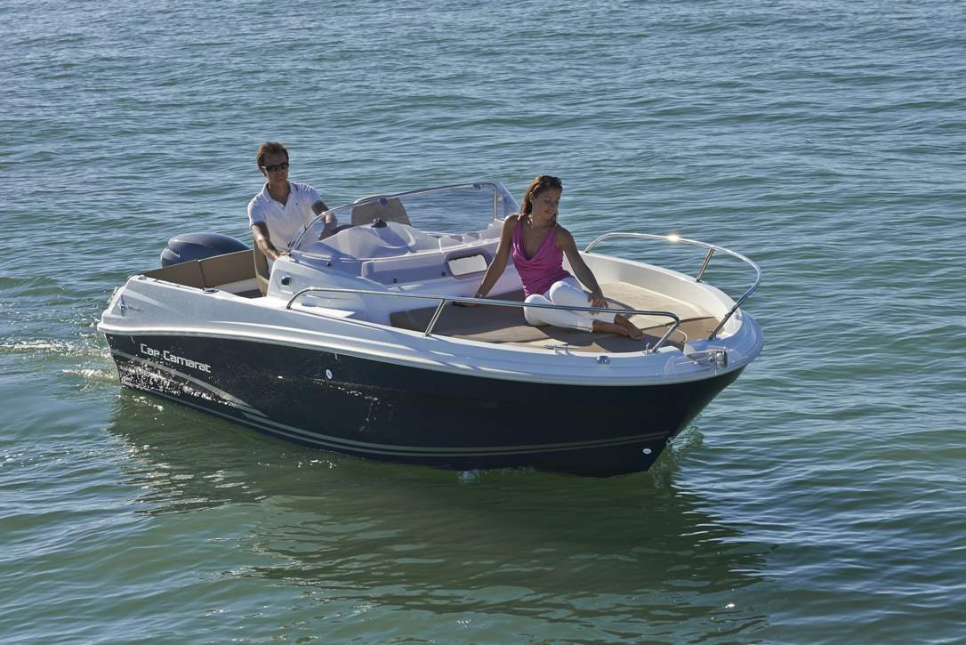 Jeanneau Cap Camarat 5.5 WA Exterior - 9.jpg