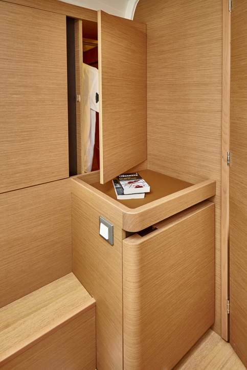 Jeanneau Sun Odyssey 440 Interior - 33.JPG