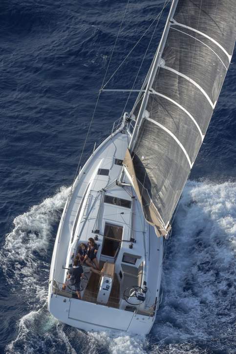 Jeanneau Sun Odyssey 410 Exterior - 29.JPG