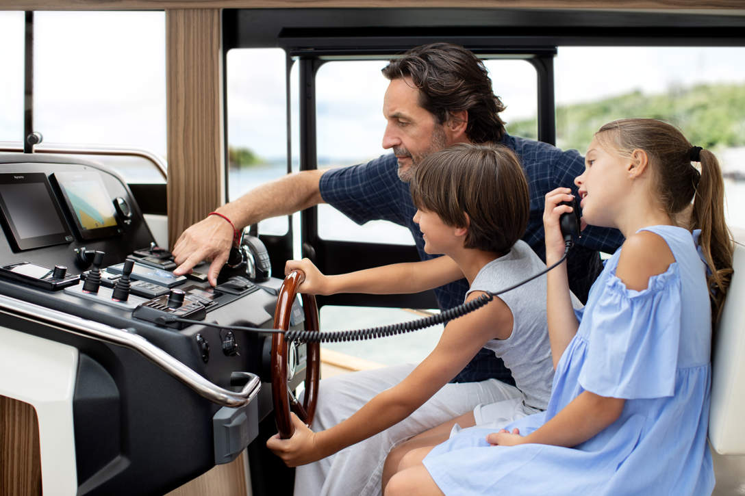 Copy Of GL40 Helm Station