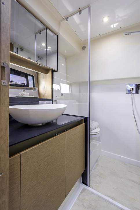 Prestige 460 Flybridge Interior - 18.JPG