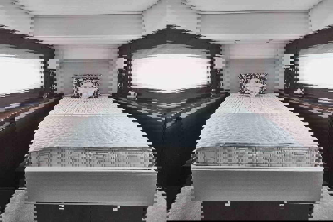 Prestige 630 S Interior - 30.JPG