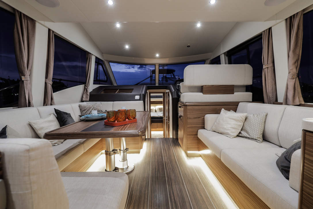 GL48 Interior 1