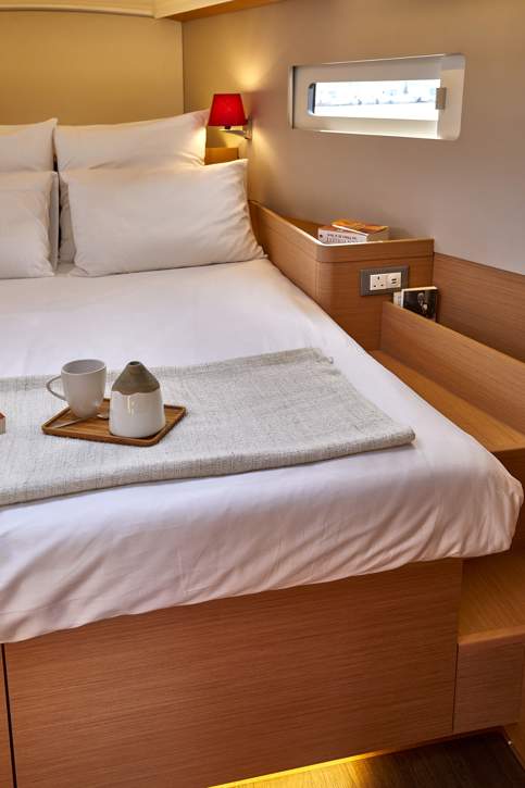 Jeanneau Sun Odyssey 410 Interior - 3.JPG