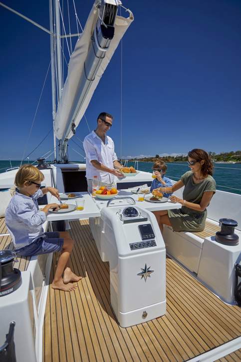 Jeanneau Sun Odyssey 490 Exterior - 100.JPG