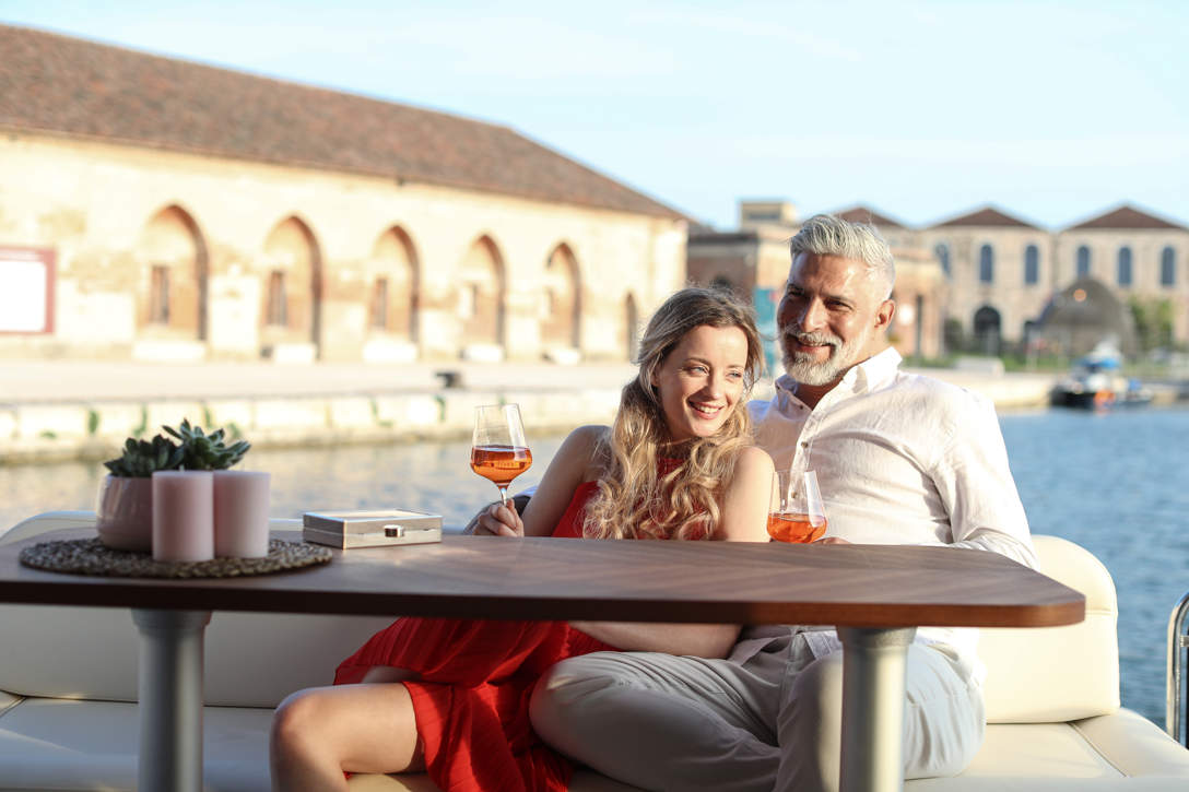 GL45 Fly Venice Lounge 08