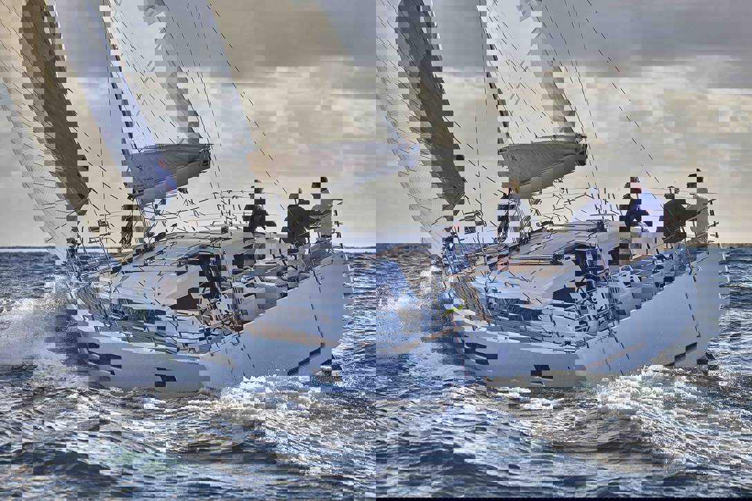 Jeanneau Sun Odyssey 490 Exterior - 29.JPG