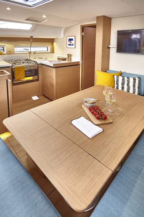 Jeanneau Sun Odyssey 490 Interior - 2.JPG