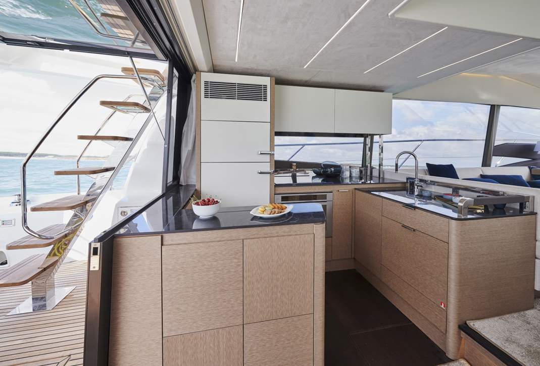 Prestige 590 Flybridge Interior - 46.JPG