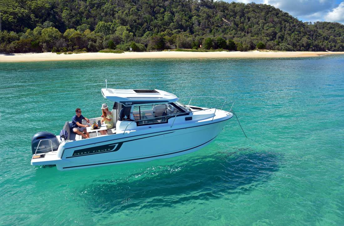 Jeanneau Merry Fisher 695 Serie 2 HB Exterior - 4.JPG