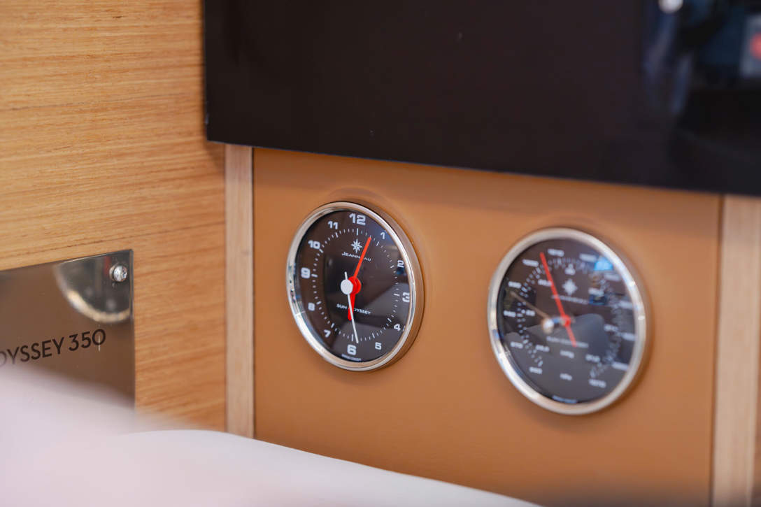 655605Ab0000000000000001