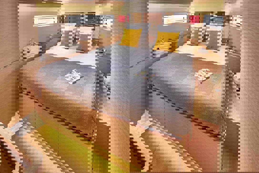 Jeanneau Sun Odyssey 490 Interior - 11.JPG