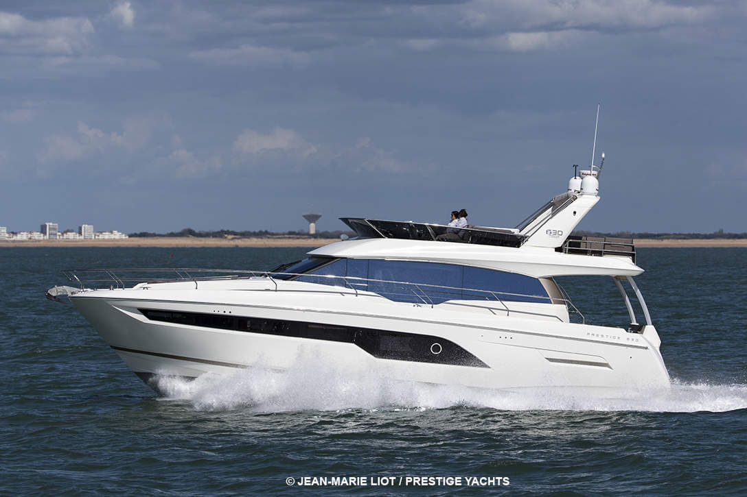 Prestige 630 Flybridge Exterior - 2.jpg