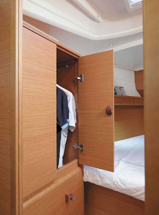 Jeanneau Sun Odyssey 389 Interior - 23.JPG