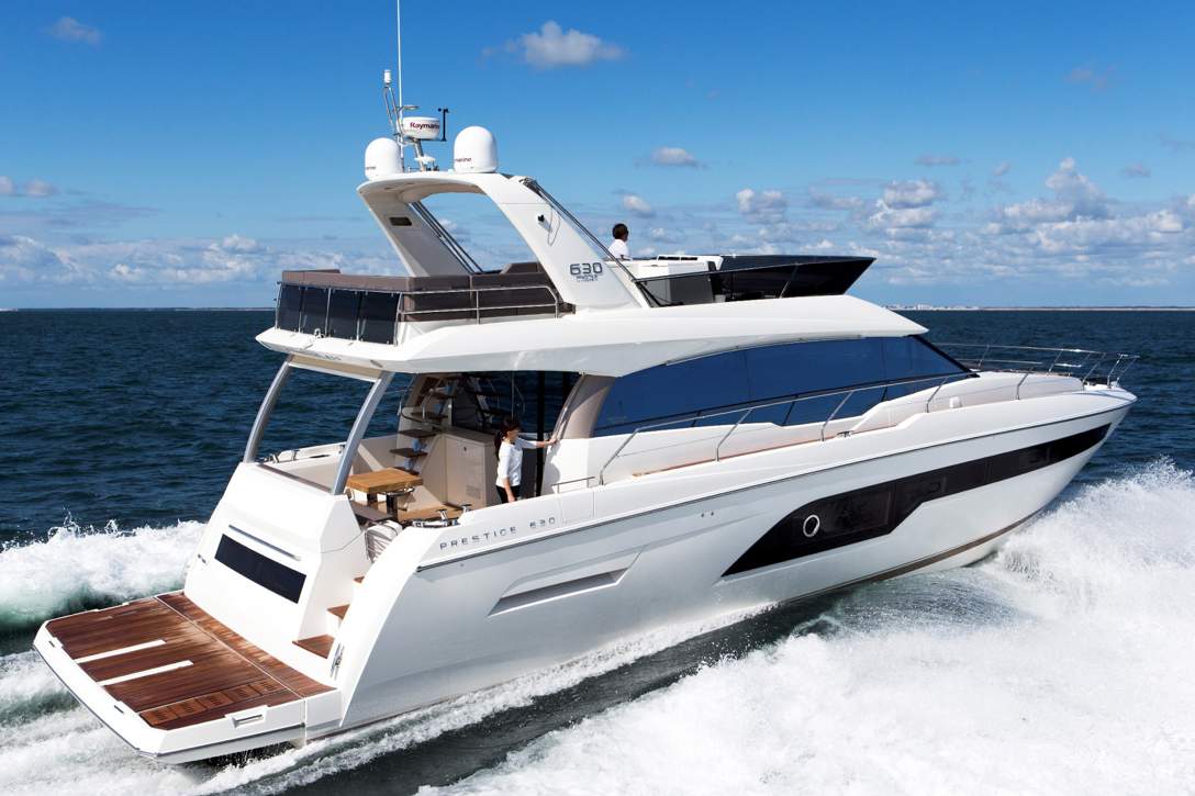 Prestige 630 Flybridge Exterior - 45.JPG