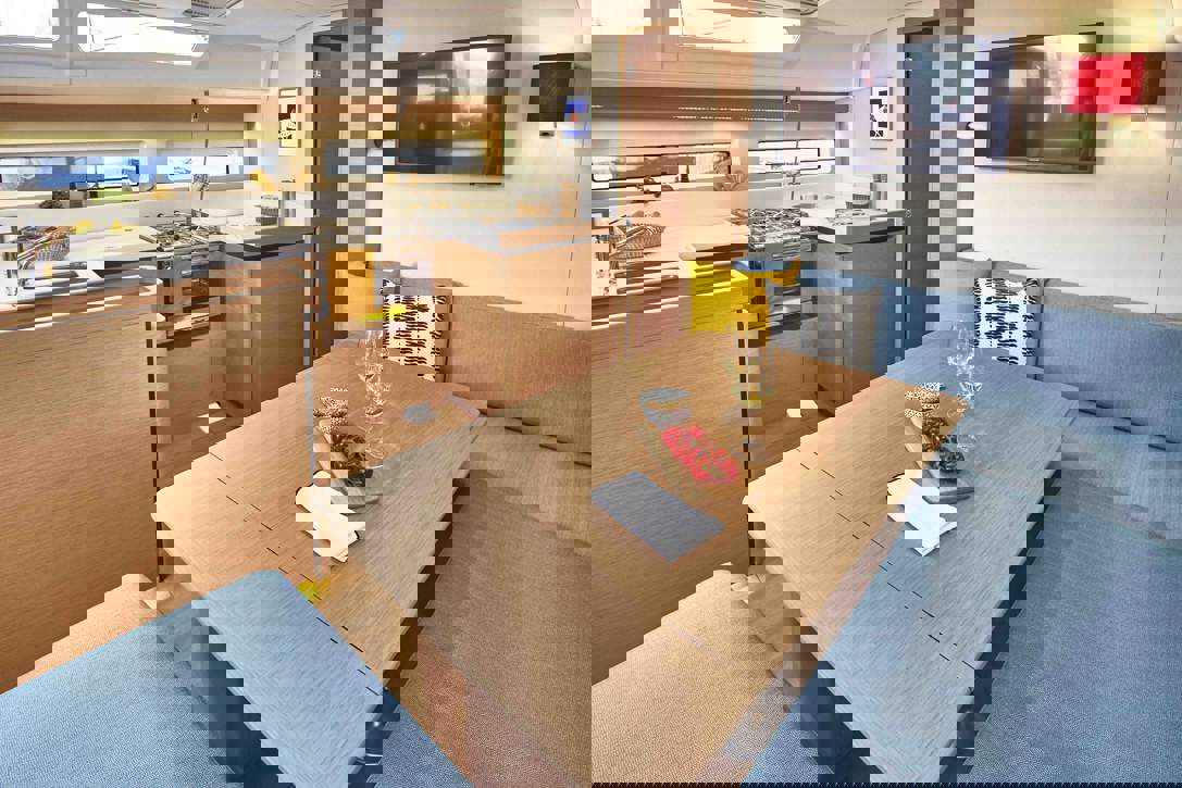 Jeanneau Sun Odyssey 490 Interior - 12.JPG