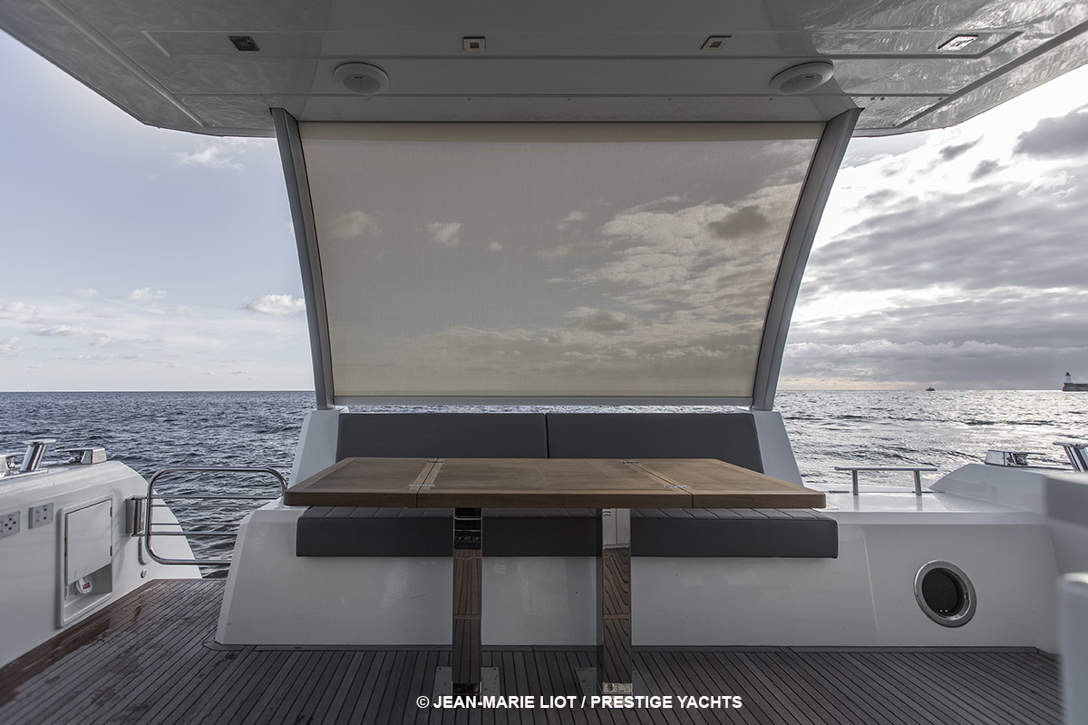 Prestige 630 Flybridge Exterior - 8.jpg