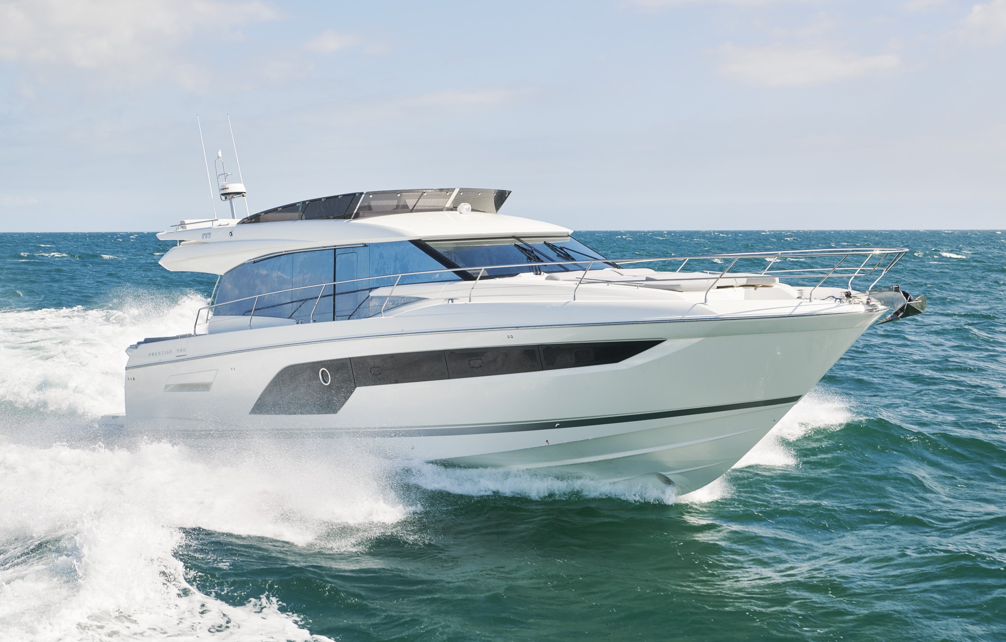 Prestige 590 Flybridge Exterior - 24.JPG