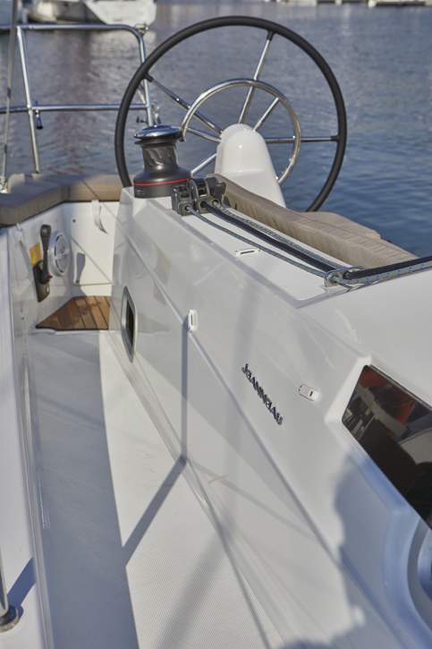 Jeanneau Sun Odyssey 410 Exterior - 72.JPG