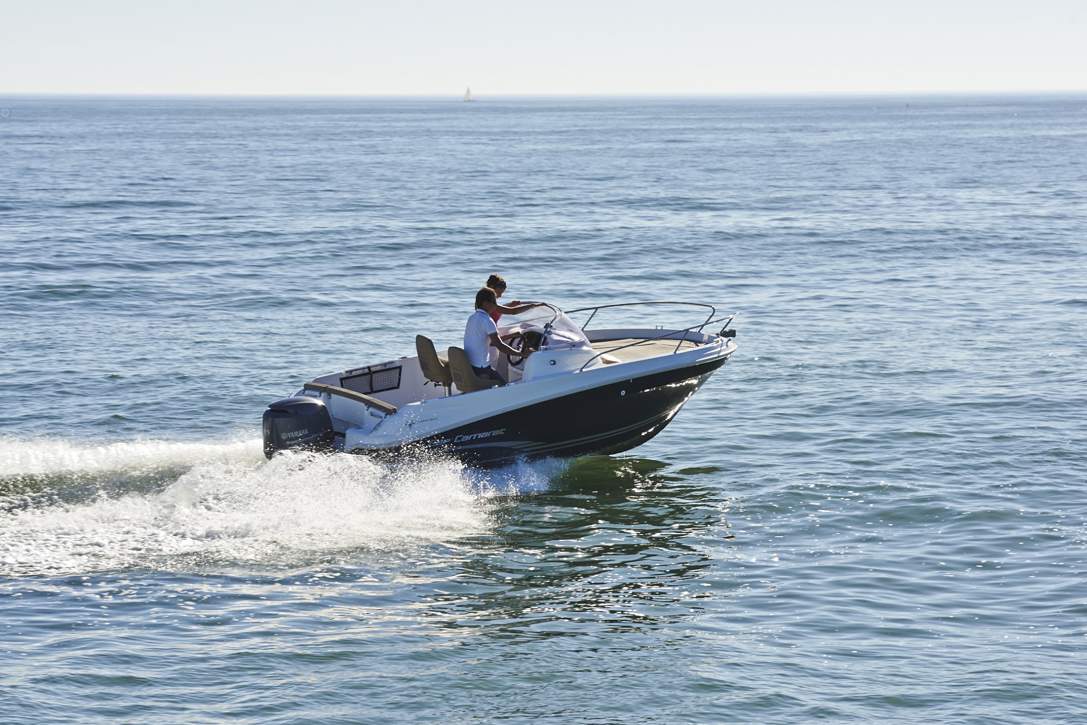 Jeanneau Cap Camarat 5.5 WA Exterior - 5.jpg