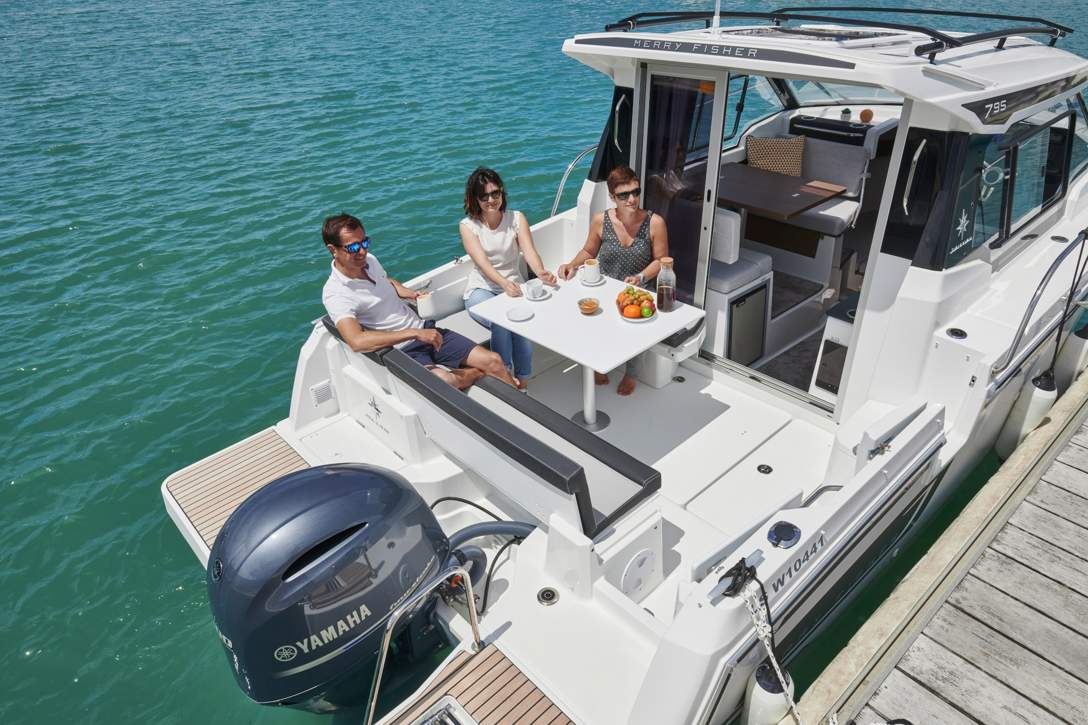 Jeanneau Merry Fisher 795 Serie 2 HB Exterior - 11.JPG